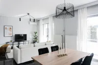 Spacious & Airy 1 Bedroom Apartment Near Helexpo Hôtels à proximité de : School of Pedagogical and Technological Education