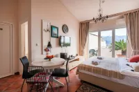 Mila & Aleksandr Apartments