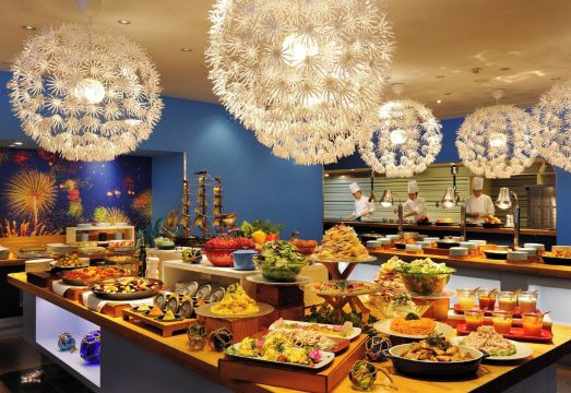 호시노 리조트 리조나레 아타미의 실내 수영장