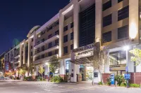 Royal Palm Hotel Hotel dekat Gateway Theatre Of Shopping