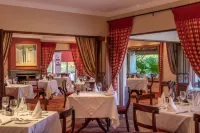 Oliver's Restaurant & Lodge