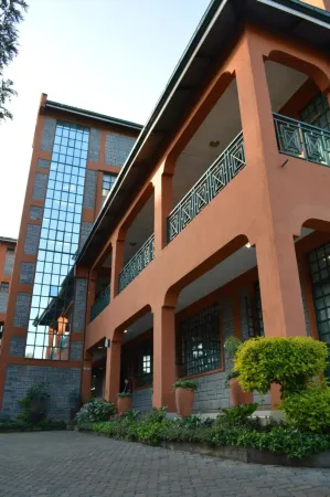 Pec Guest House Отели в г. Нгонг