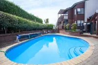 Cascades Lakefront Motel - Romantic