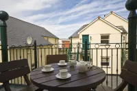 Beachcombers Apartments