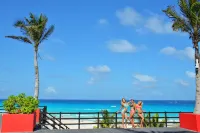 The Pyramid Cancun by Oasis - All Inclusive - Sea View