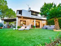 Villasonboard Dock Villa 3 Bed, 3 Bath, Canal, Greek Venice Porto Hydra Hotels in Ermioni