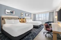 Crowne Plaza VIRGINIA BEACH TOWN CENTER by IHG - parking