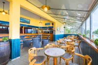 阿祖雷亞濱海奧特維爾飯店