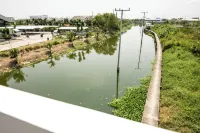 โรงแรม แอท อีส  สุวรรณภูมิ - วิว
