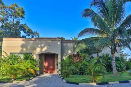 Ngalawa Hotel & Resort