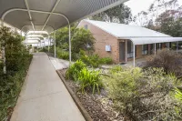 Ibis Styles Canberra Eaglehawk Hotels in Sutton