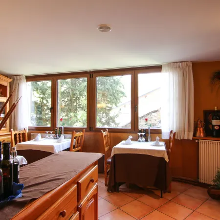 Roch Hotel Отели в г. Сорт