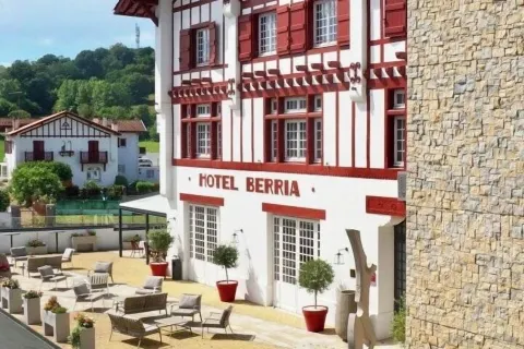 Hotel Berria