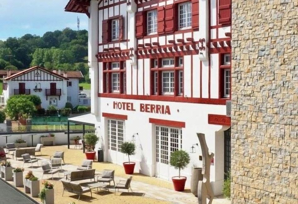 hotel overview picture
