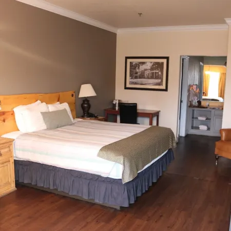 Historian Inn