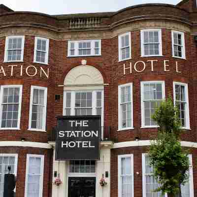 The Station Aparthotel Hotel Exterior
