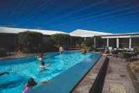 Brentwood Hotel - Pool