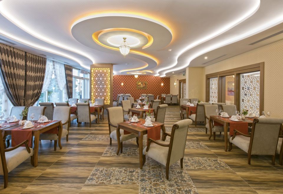 Lou Lou'a Beach Resort Over view