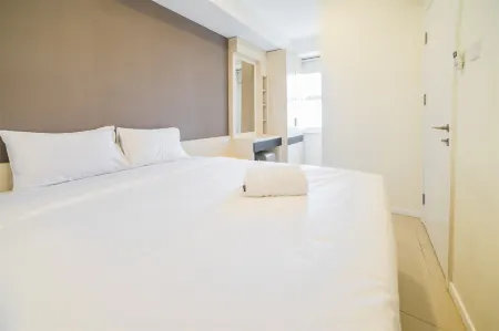 Homey Apartment at Parahyangan Residence Near Parahyangan University