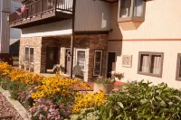 Valley Hi Hotel Hotels in Fraser