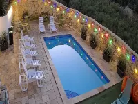 Follow the Sun Boutique Hostel - Pool, Breakfast & Sea Views Hotels in St Julian's