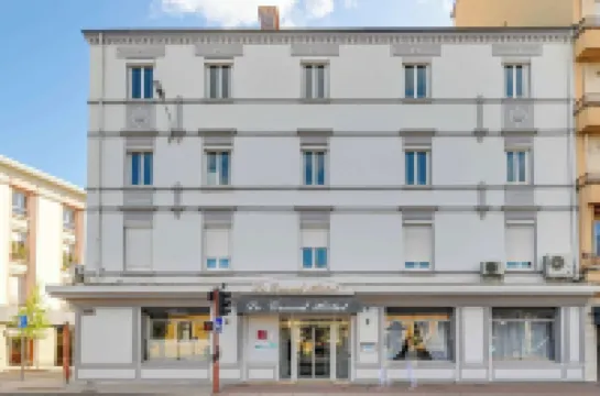 Brit Hotel Roanne - le Grand Hôtel Hotels in Roanne