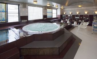 Sauna & Capsule Hotel Hollywood - Caters to Men