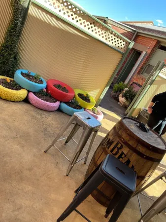 Royal Hotel Отели в г. Хоршам