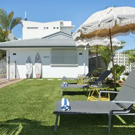 Blue Heron Boutique Motel Отели рядом с достопримечательностью «Берли-Хедз»