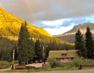 Grizzly Lodge - parking