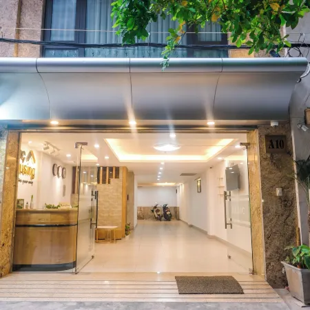 Nine Housing A10 Kim Ma Отели рядом с достопримечательностью «Парк Thu Le»