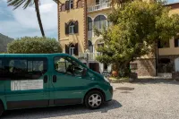 Hotel Castello Monticello - parkir