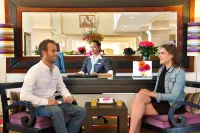 Holiday Inn Resort DEAD SEA by IHG - bar