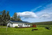 Vallakot Farm Guesthouse Hotels in Laugar