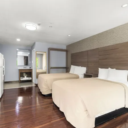 Travel Inn & Suites