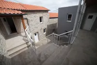 Pátio da Caetana فنادق في شهر المیدا
