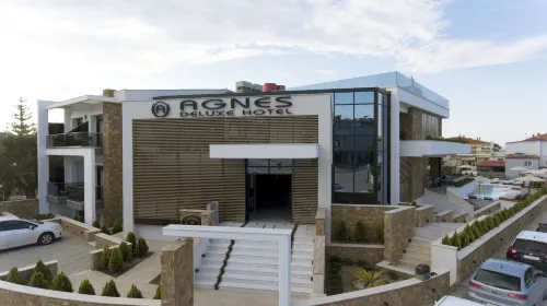 Agnes Deluxe Hotel