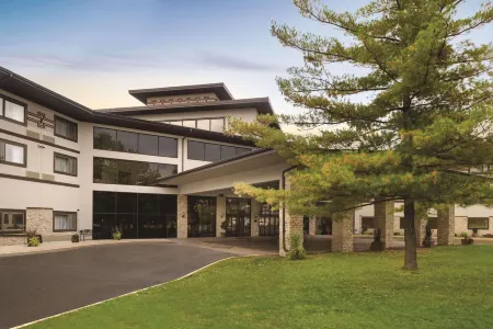 Oneida Casino Hotel Отели в г. Ашваюбенон