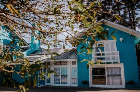 Pousada Lanai Gramado Отели рядом с достопримечательностью «Rua Coberta»