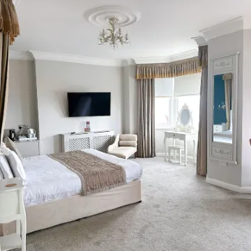 Legends Hotel Hotels near SEA LIFE Brighton