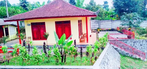Resort Highlander Hotels in Tamansari
