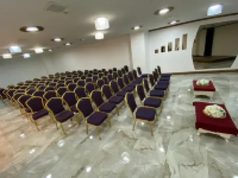 ウシャク ユセル ホテル