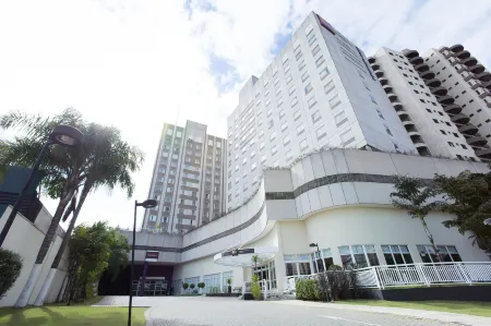 Ibis São José Dos Campos Colinas Отели в г. Сан-Жосе-дус-Кампус
