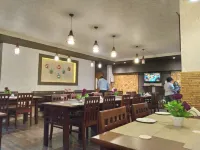 Hotel Centre Point Tezpur - فطور