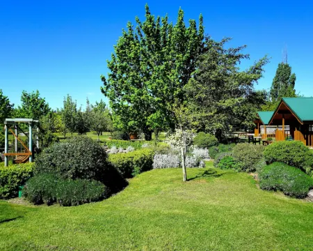 Central Chalets Ltd Hotels in Alexandra