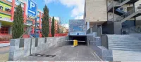 Zenit Hall 88 Studios - parking