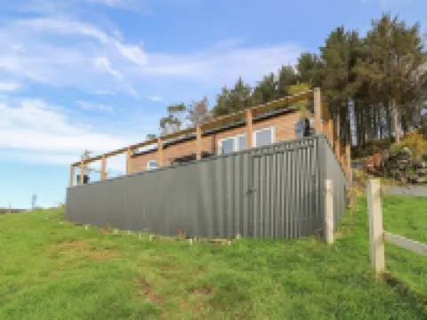 Haka Lodge
