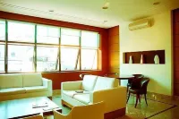 Hotel Domani - Airport Shuttle