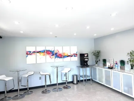 Deluxe Inn - Fayetteville I-95