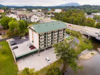 Pigeon River Inn Các khách sạn gần Wilderness at the Smokies